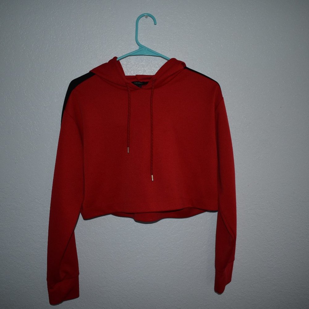 cropped hoodie